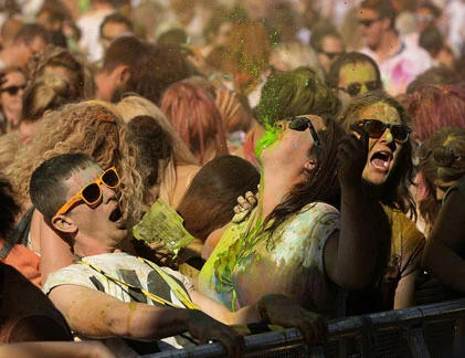 Lễ hội sắc màu "vui hết cỡ" ở London