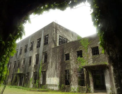 Bí mật kinh hoàng của một nhà máy khí độc