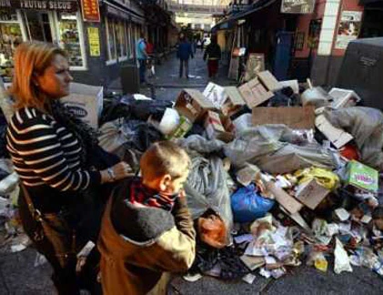 Lao công đình công, Madrid ngập chìm trong rác thải