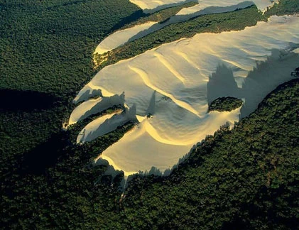 Khám phá đảo cát lớn nhất thế giới đẹp mê hồn