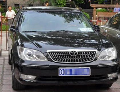 Xế khủng, xe biển xanh lũ lượt dự đám cưới Ngọc Thạch