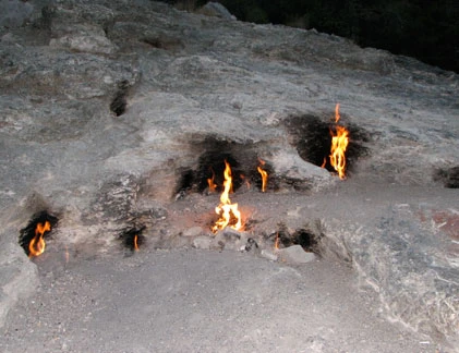 Kỳ bí lửa cháy bất diệt trong đá ở Thổ Nhĩ Kỳ