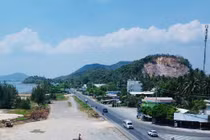 Gói thầu xây Bãi đỗ xe hơn 4 tỷ tại Hà Tiên: 2 lần mời thầu, vẫn 01 liên danh 