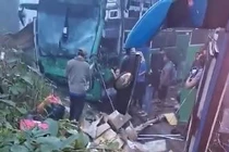 Hai xe khách va chạm trên Quốc lộ 14, nhiều người bị thương