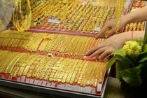 Giá vàng sáng 14/7: Đà tăng tiếp diễn, nhà đầu tư nên làm gì?