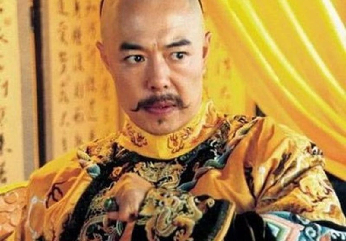 Chỉ vì 16 chữ nào của thầy tướng số, Càn Long lập tức thoái vị?