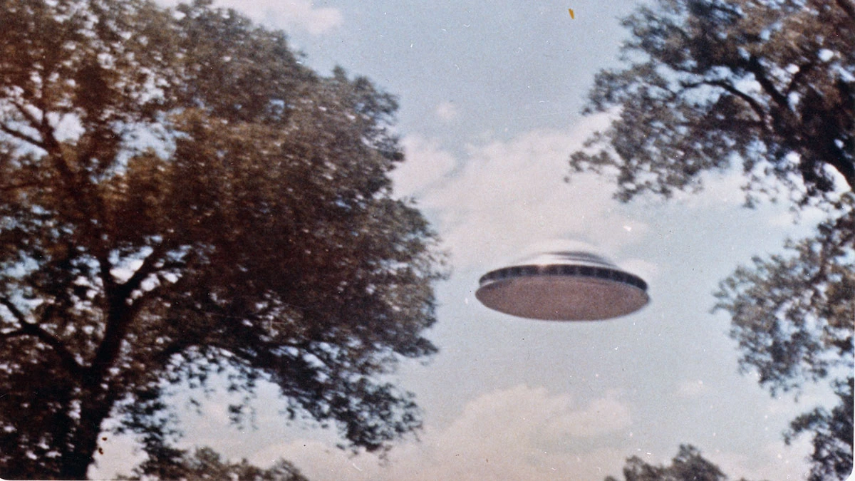 Vì sao cư dân miền Tây Hoa Kỳ nhiều lần nhìn thấy UFO?