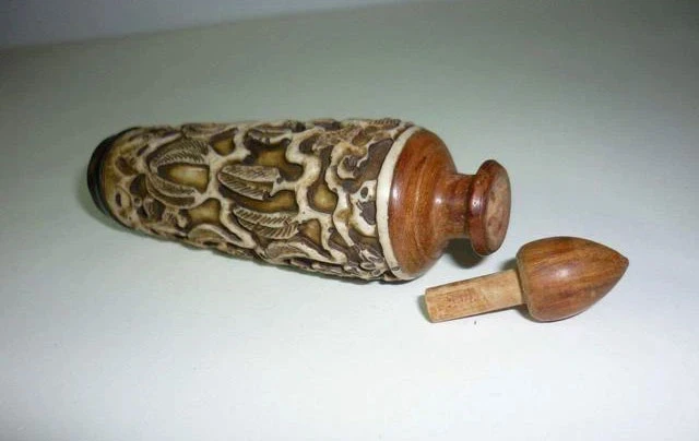 Phát hiện lọ 'tiên dược' trong mộ cổ, chuyên gia đứng ngồi không yên