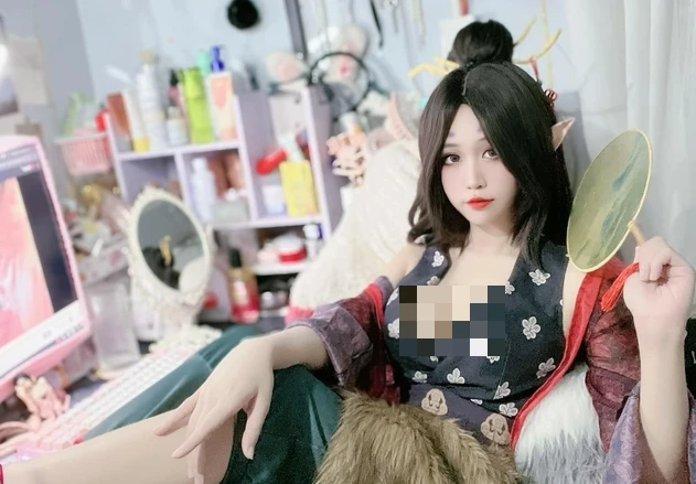 Nữ streamer khoe nhan sắc "cực ngọt" khiến game thủ thổn thức