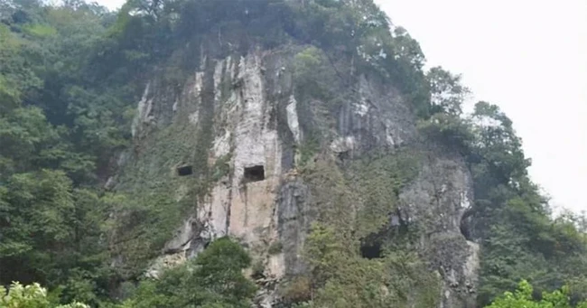 Chạm vào mộ cổ 800 tuổi... rùng mình "lời nguyền" liên tiếp ứng nghiệm? 