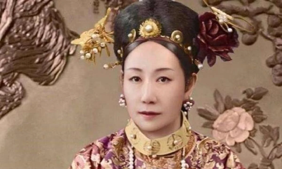 Phục dựng ảnh Từ Hy Thái hậu năm 18 tuổi, ngỡ ngàng dung mạo