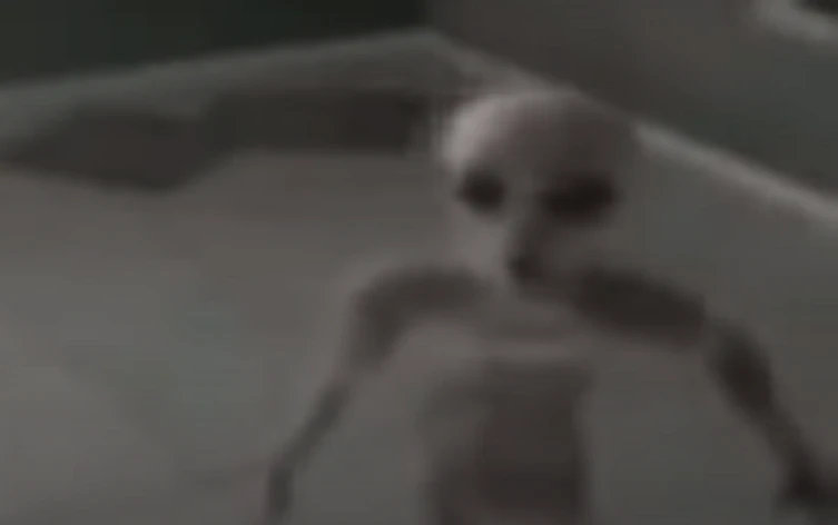 Rộ clip người ngoài hành tinh bị bắt giữ, chuyên gia giải mã chấn động