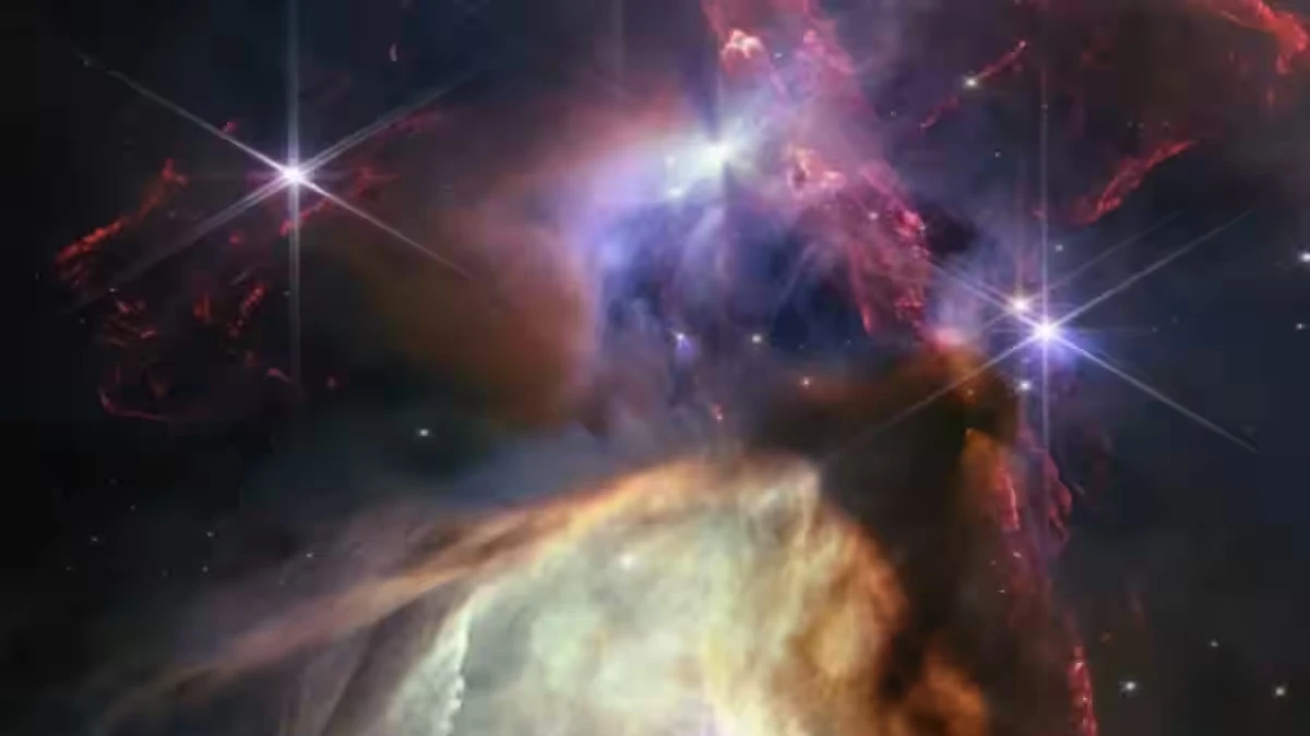 'Mắt thần' NASA tóm được hình ảnh vật thể 'xuyên không' trong vũ trụ