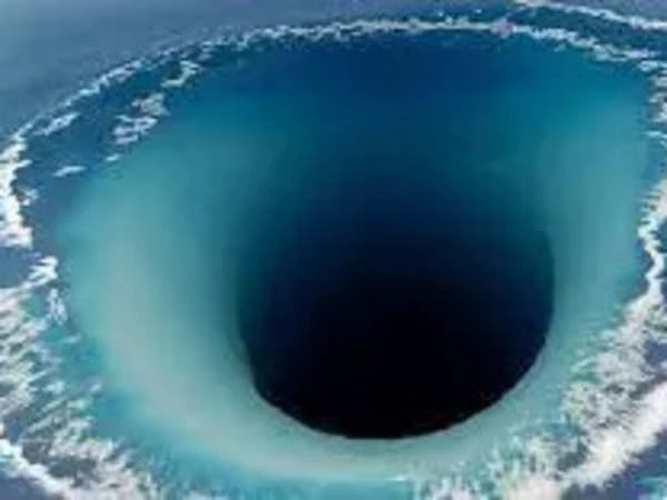 Phát hiện “lỗ đen” khổng lồ giữa Ấn Độ Dương, chuyên gia cực bối rối