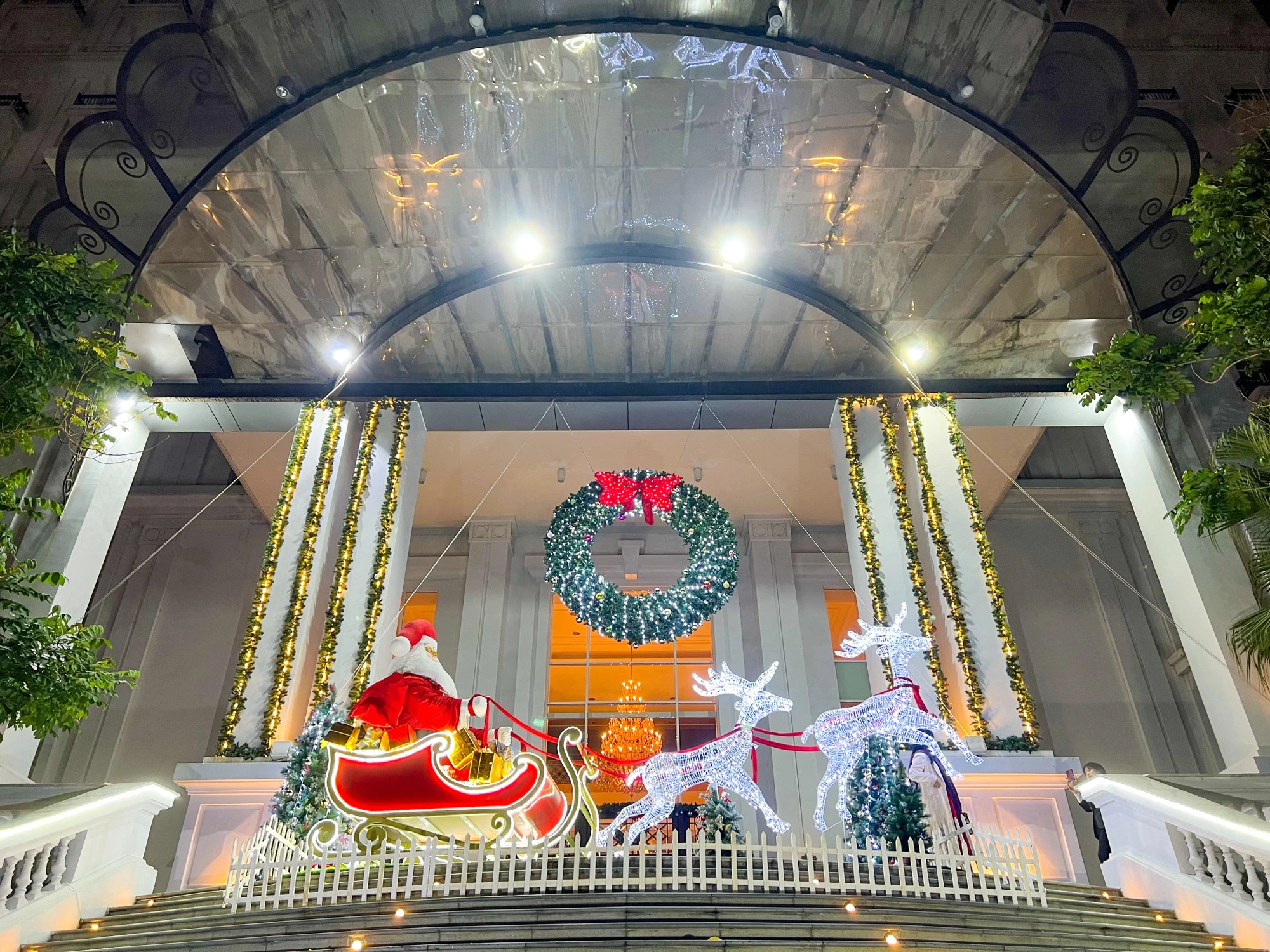 TP Huế trang hoàng lộng lẫy, rộn ràng không khí đón Noel