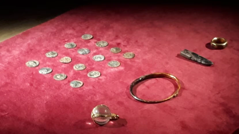 Giấu nhẹm 'kho báu' trăm tỷ tìm được, thanh niên nhận kết 'đắng'