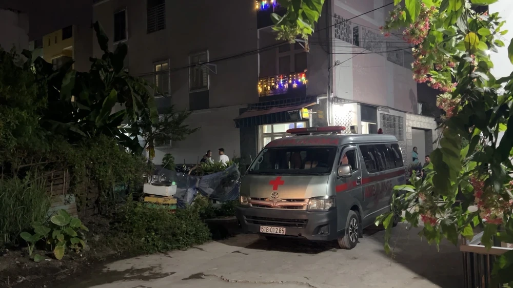 VIDEO: Phát hiện cô gái nằm tử vong trước phòng trọ