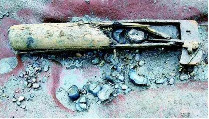 Lộ kho báu khủng 12 tỷ đồng dưới đáy sông, chuyên gia sững sờ