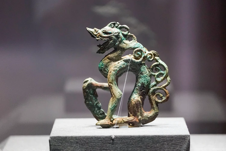 Xây chuồng lợn thấy vật lạ, rợn người nghe “tiếng khóc ai oán” mỗi đêm