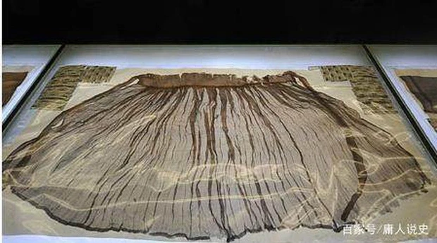 Mở mộ cổ mỹ nhân, chuyên gia “vật vã” xử lý 354 lớp y phục