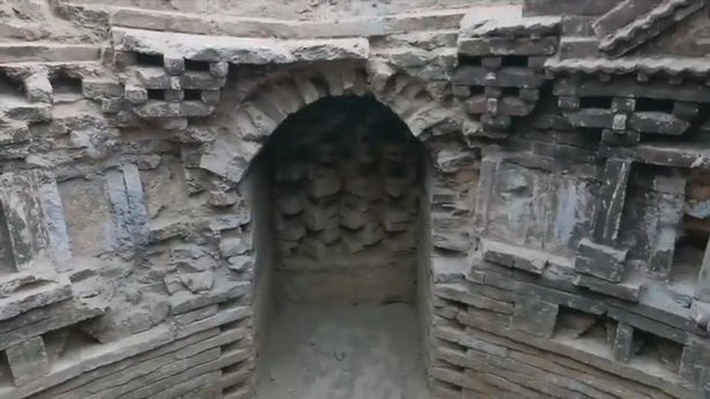 Mở mộ cổ 1.400 tuổi ở Trung Quốc, tròn mắt cảnh tượng bên trong