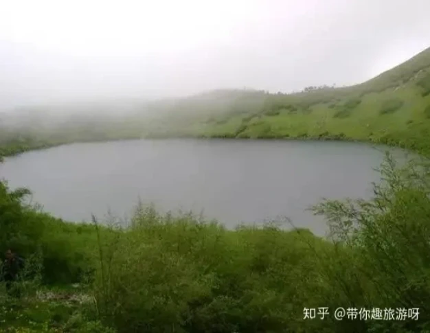 Hồ nước huyền bí nhất Trung Quốc: Có tài “hô mưa gọi gió" lạ thường