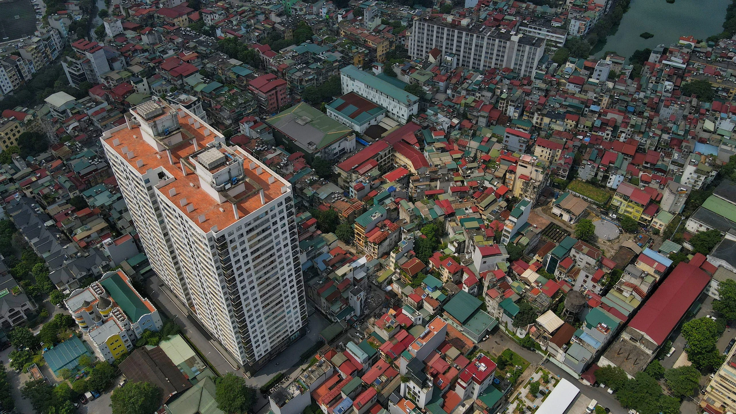 Cận cảnh những chung cư ở Hà Nội vi phạm phòng cháy, vừa bị đình chỉ hoạt động