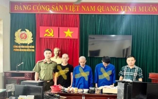 Một số đối tượng (X) trong các vụ lợi dụng việc “Đổ thạch” để lừa đảo chiếm đoạt tài sản. 1212121-1.jpg