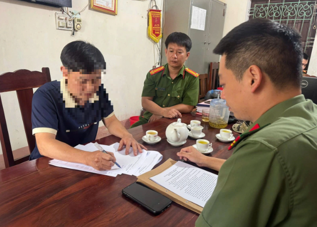 Hà Văn T. tại cơ quan Công an. capture.png