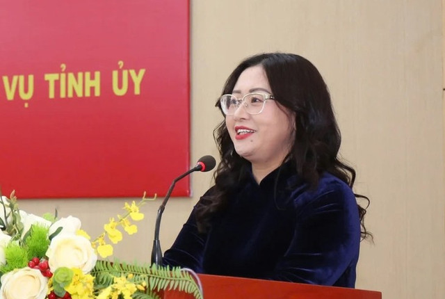 Bà Giàng Thị Dung được giới thiệu bầu làm Phó Bí thư Thành ủy Lào Cai với tín nhiệm cao. giang-thi-dung-17507315675401499593584.jpg