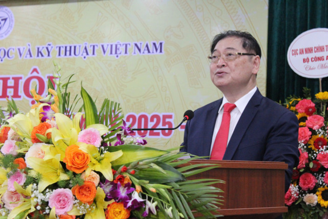TSKH Phan Xuân Dũng, Chủ tịch Liên hiệp Hội Việt Nam phát biểu tại Đại hội. af84ff1d-63cf-4456-9d2a-555eb862494e.jpg