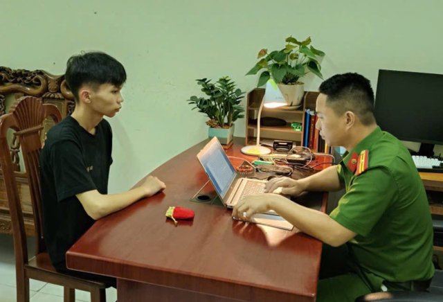 Đối tượng Trần Văn Quang tại cơ quan Công an. capture-8829.png
