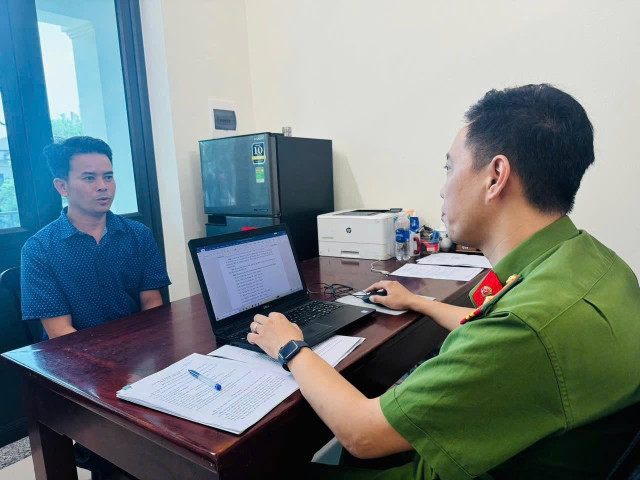 Nguyễn Văn Mạnh tại cơ quan Công an. 529717158-1081587330768486-7836331270393563246-n.jpg