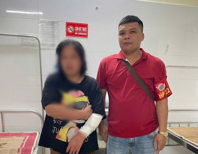 Lực lượng Công an kịp thời ngăn chặn, đưa nạn nhân đến nơi an toàn. 9ff5eae0eaa903f75ab8.jpg