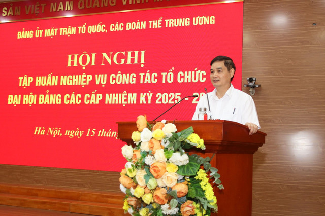 Đồng chí Phan Công Nam - Phó Chủ nhiệm Ủy ban Kiểm tra Đảng ủy Mặt trận Tổ quốc, các đoàn thể Trung ương phát biểu tại hội nghị. 67.jpg