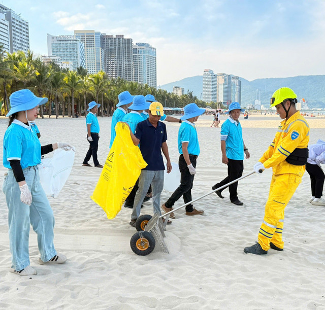 AFEO cùng VUSTA tổ chức hoạt động làm sạch bãi biển Đà Nẵng. vusta420250806152947.jpg
