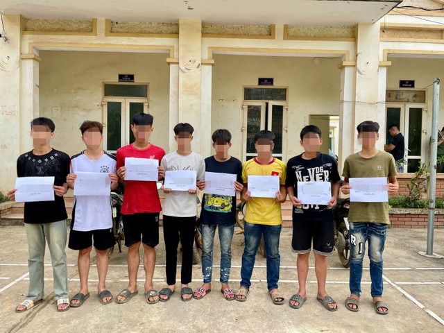 Các đối tượng tại cơ quan Công an. 6.jpg