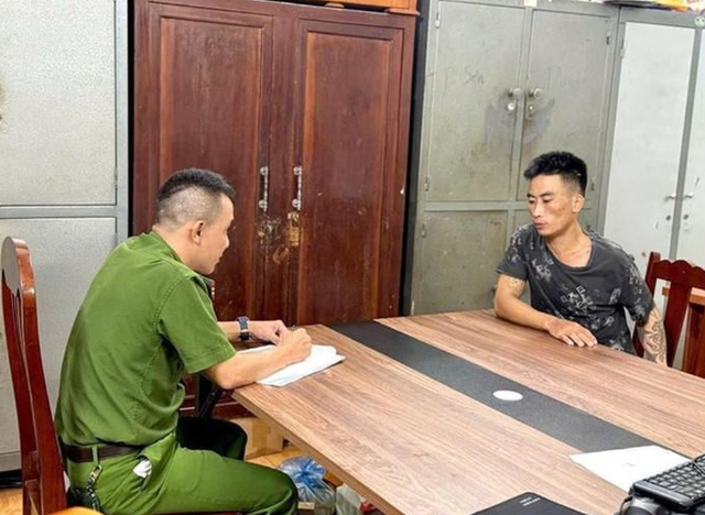Nghi phạm Mai Đức Giang tại cơ quan Công an. capture-7310.png