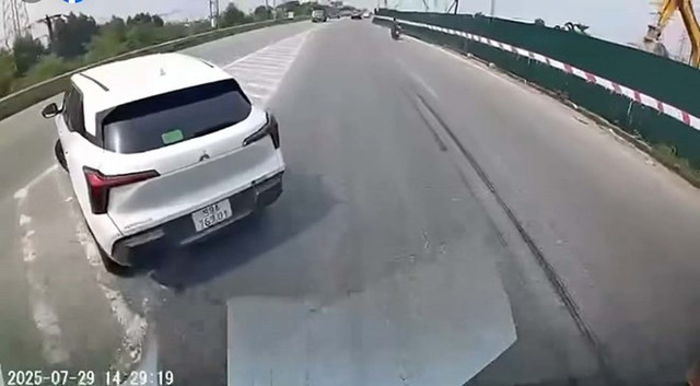 Hình ảnh cắt từ clip. 5.jpg