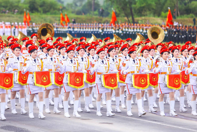 Các khối diễu binh luyện tập sáng nay (13/8). nhiem-vu-a80-51-5185-4225jpg.jpg