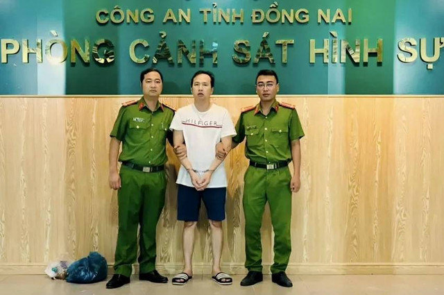 Đối tượng Trần Thanh Hải tại cơ quan Công an. 78.jpg