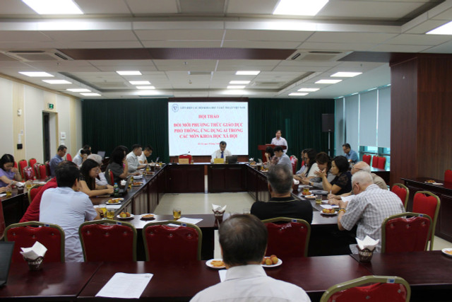 Toàn cảnh buổi hội thảo. 216dfafa-c3f9-4e8e-9f70-83de34a3eaee.jpg