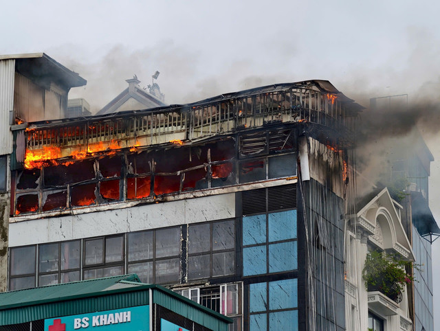 Hiện trường nơi xảy ra vụ cháy. 4-7297.jpg