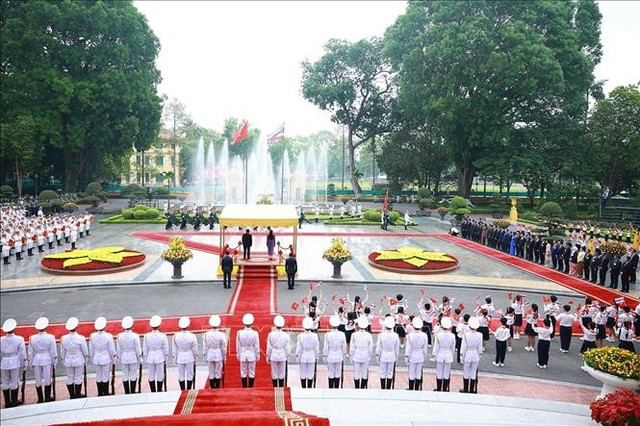 Lễ đón Thủ tướng Vương quốc Thái Lan Lan Paetongtarn Shinawatra thăm chính thức Việt Nam. Ảnh: Dương Giang/TTXVN 1-6778.jpg