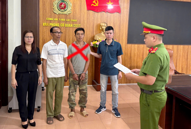 Cơ quan Cảnh sát điều tra Công an tỉnh Lai Châu ra quyết định bắt bị can để tạm giam đối với Vàng Hừ Lòng về hành vi giết người. capture.png