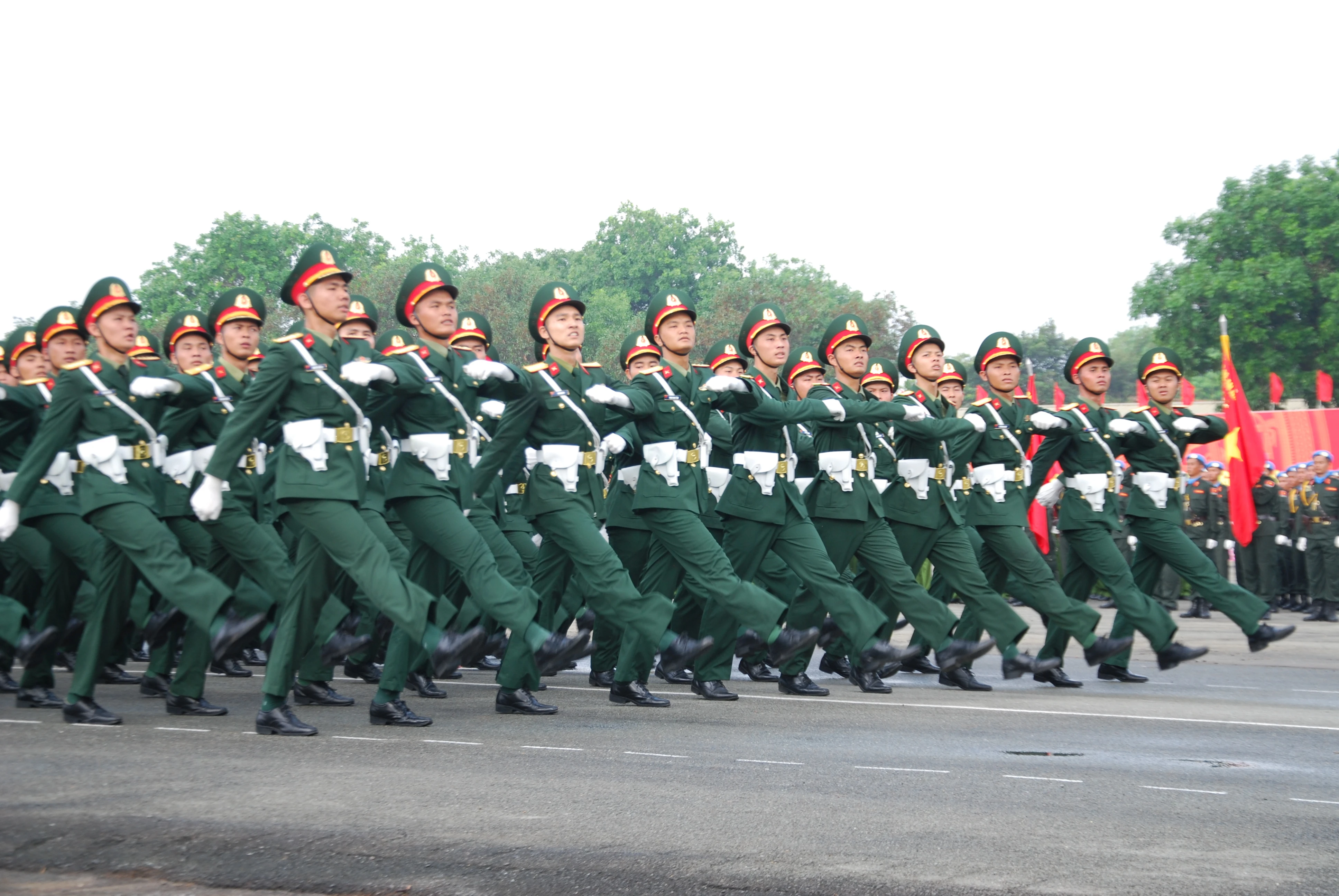 Hình ảnh ngày đầu hợp luyện diễu binh kỷ niệm Đại lễ 30/4