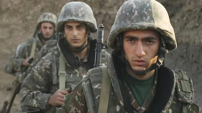 Ở Nagorno-Karabakh, họ sống với những chiến công của quá khứ, nhớ lại những sự kiện từ 30 năm trước và tự nuôi mình bằng những huyền thoại rằng lần này có thể đẩy lùi cuộc tấn công dữ dội cũng như đánh bại hoàn toàn Azerbaijan.