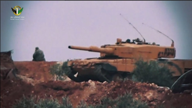Trên dòng tăng Leopard 2A4 dùng công nghệ giáp phức hợp composite tương đương kiểu giáp tuyệt mật Chobham của Anh. Loại giáp này được đánh giá là cung cấp mức độ bảo vệ cao trước các loại đạn xuyên giáp APCR và đạn tên lửa chống tăng ATGM. Các cuộc thử nghiệm đánh giá được rằng, giáp trước của xe tăng Leopard 2A4 có thể kháng chịu phát đạn xuyên giáp APFSDS cỡ 125mm chuẩn Nga từ cự ly bắn 1.500m.