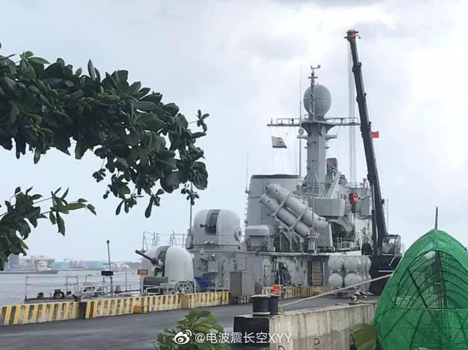 Cụ thể, các ống phóng KT-184 của tên lửa hành trình chống hạm Kh-35 Uran-E đã được tích hợp lên phần không gian phía sau tàu, gần nơi đặt vị trí ngư lôi săn ngầm cỡ 324 mm. Trong tương lai nếu được bổ sung vũ khí chống ngầm phù hợp thì chúng ta sẽ có trong biên chế một cặp tàu hộ vệ đa năng rất lợi hại.
