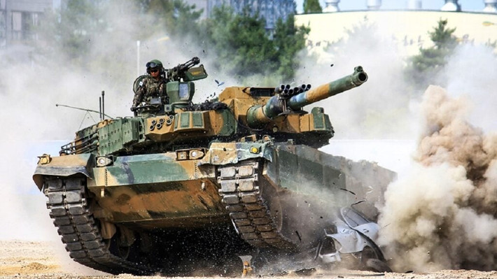 Tiếp đến là xe tăng K-2 Black Panther, do Hàn Quốc tự thiết kế và sản xuất nội địa.